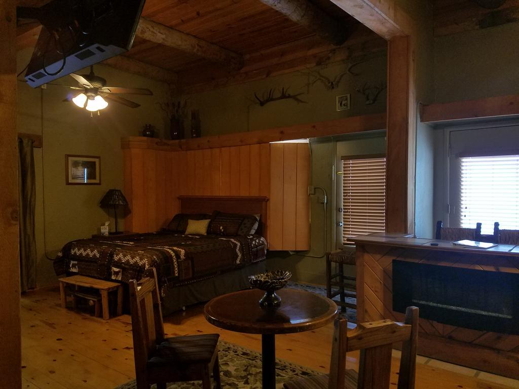 Dakota Spur Hotel Lead Exterior photo